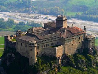 http://3.bp.blogspot.com/--kB1yMPfeX0/UBFyQAN9T9I/AAAAAAAABHE/CZI8fFNNe_I/s1600/Bardi+Castle+Italy.jpg